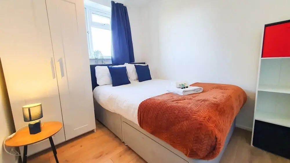 Cheerful 4-bedroom House