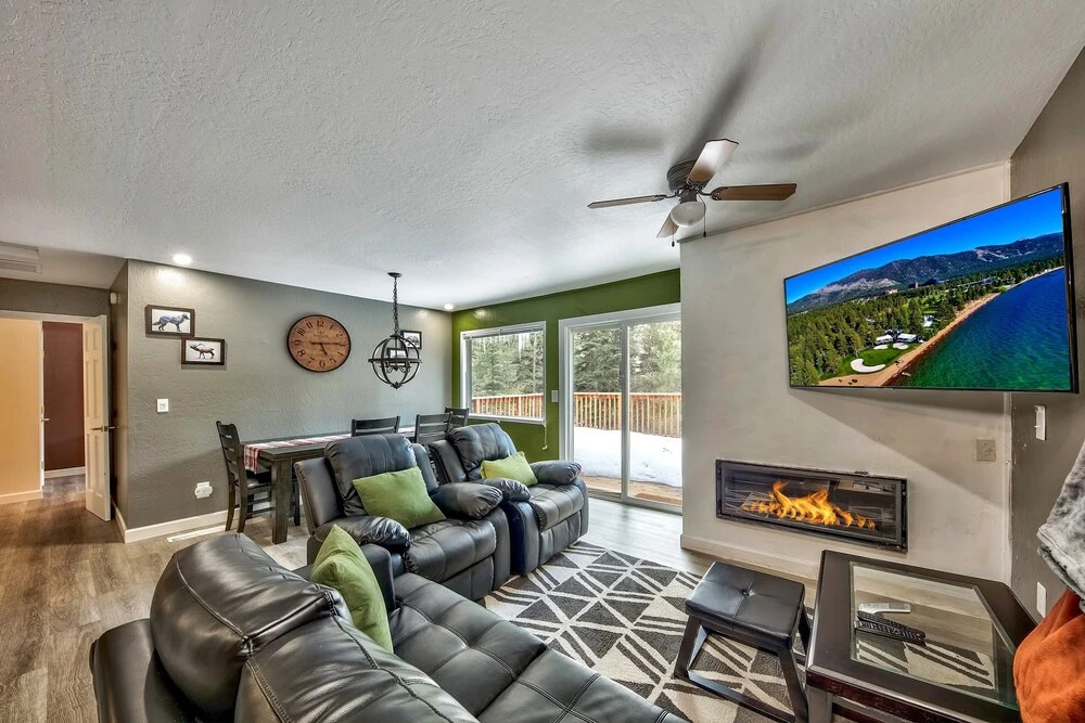1418s The Skyline Retreat 3 Bedroom Home by Redawning