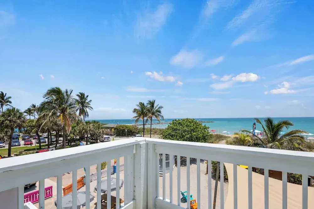 Oceanfront Inn Room #15- Inlet View- King Bed