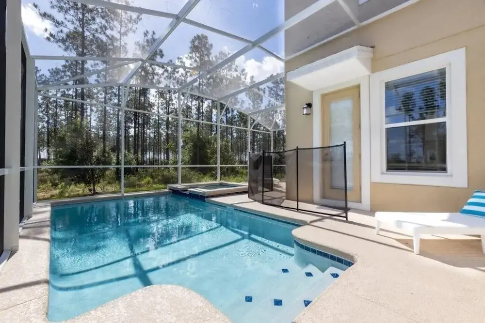 Beautiful 5 Bed Villa with Game Room and Pool