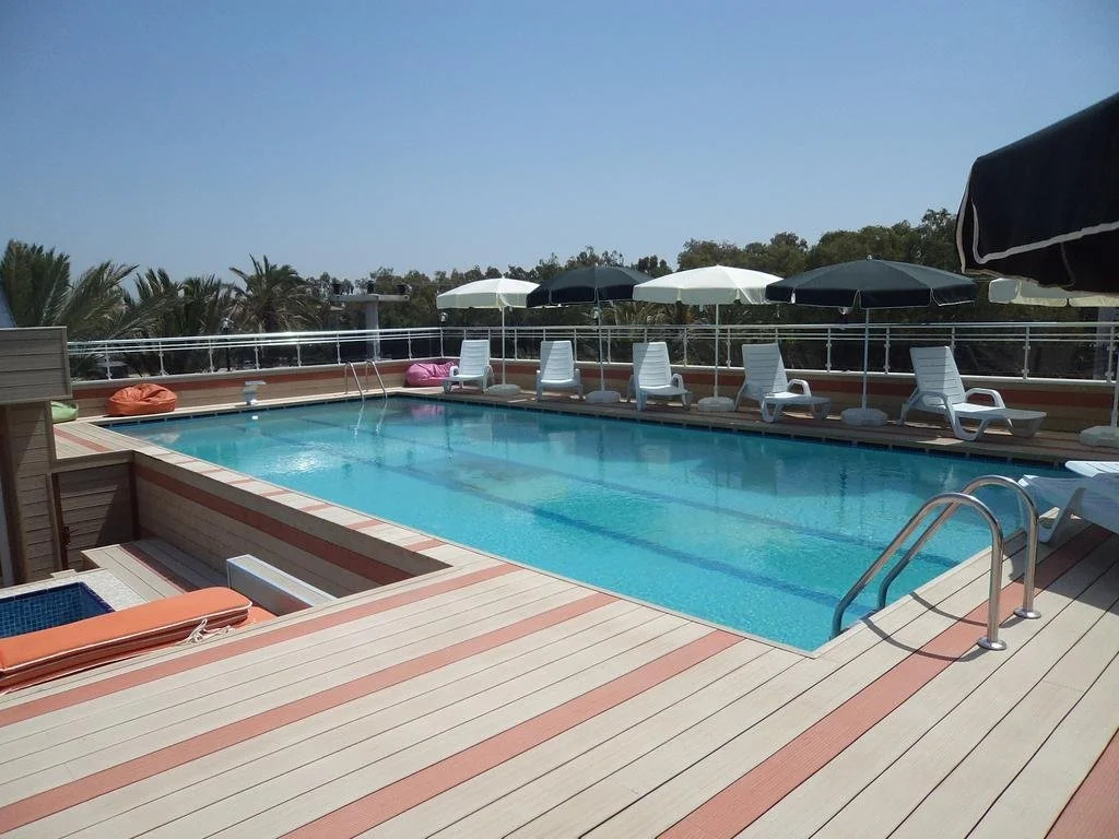 Zeus Hotel