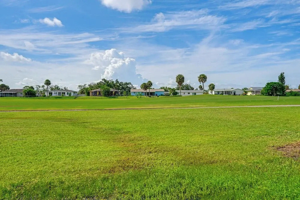 Rotonda West Gem: Screened Lanai 4 Mi to Beaches
