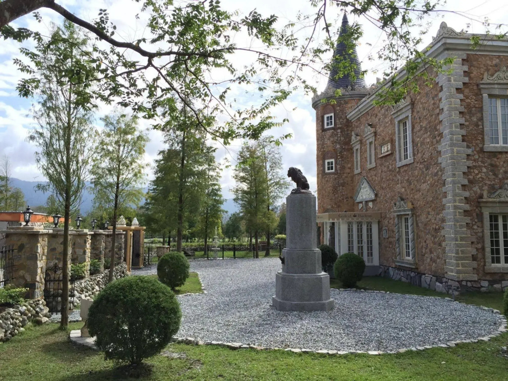Castle of Hsuehyun