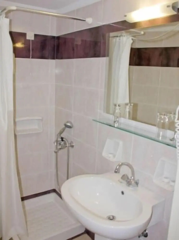 Aktaion City Hotel