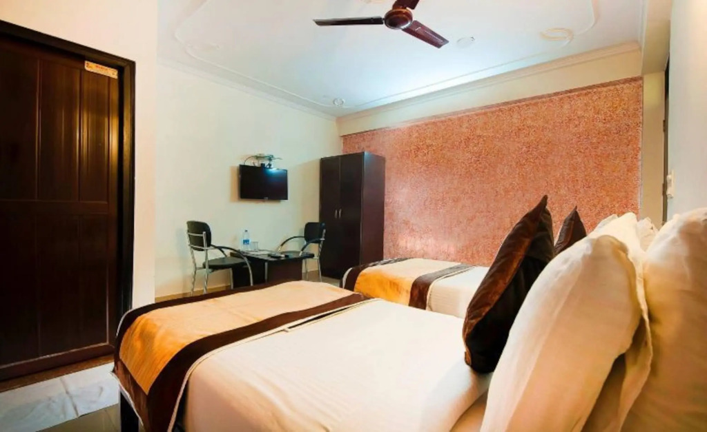 CharanPahari Hotel