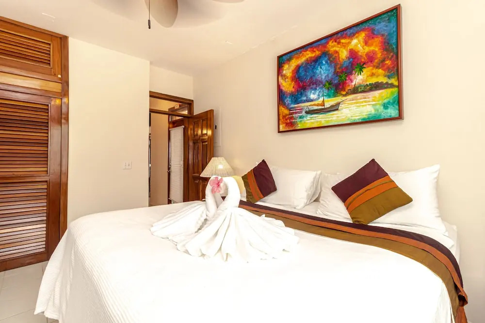 Coral Bay Villas - Lionfish Suite