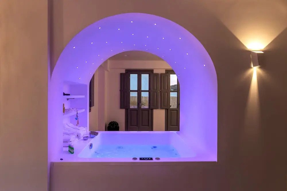 BlackStone Luxury Suites