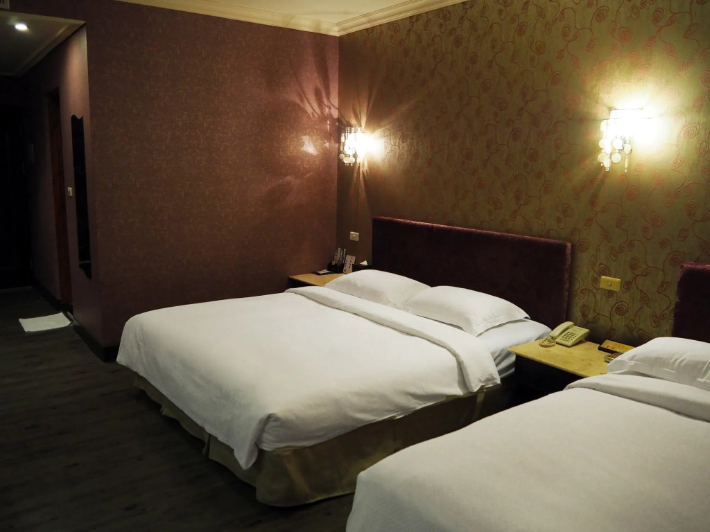 The Riverside Hotel & Motel