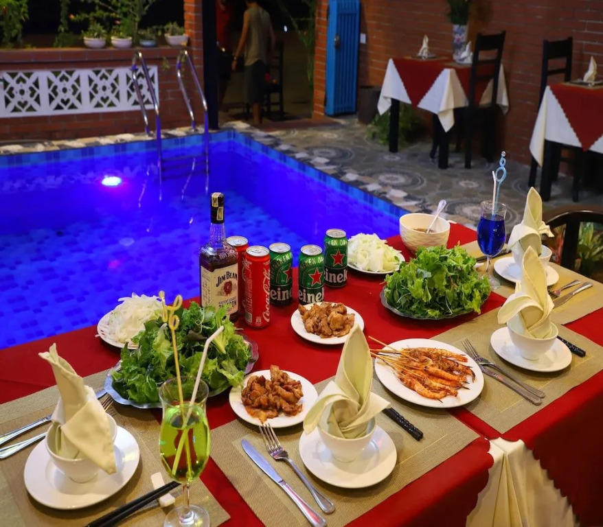 Hoi An Riverland Villa - Hoi An Center