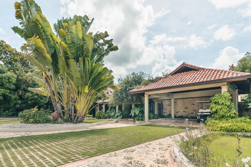Fun in the sun Classic Villa at Los Lagos in Casa de Campo