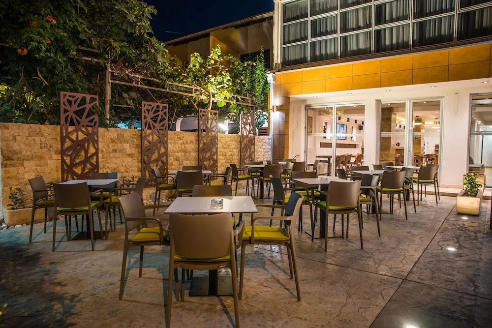 Boutique Hotel "Salina"