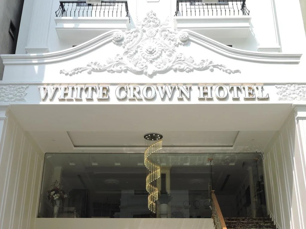 White Crown Hotel