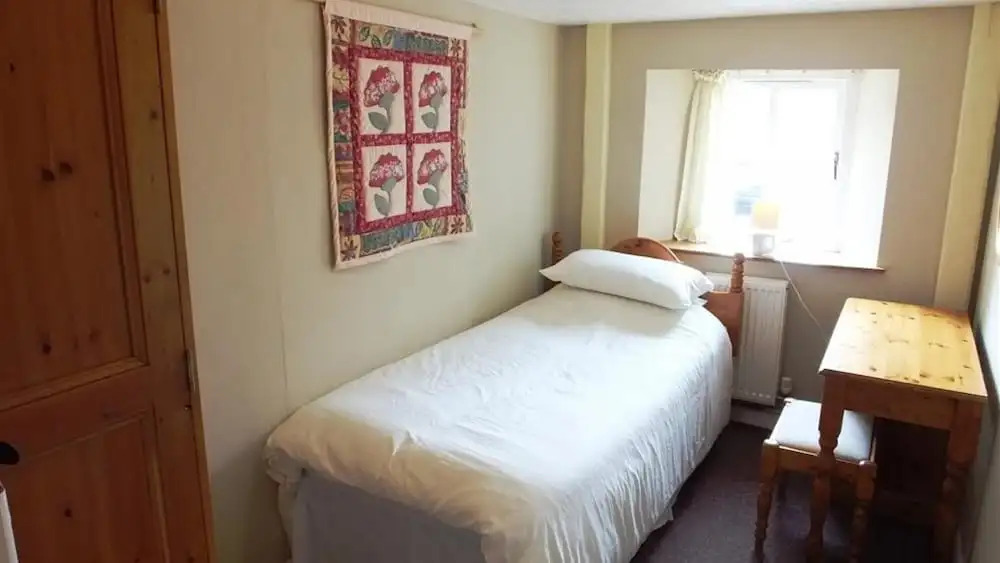 Cosheston Apartments 5