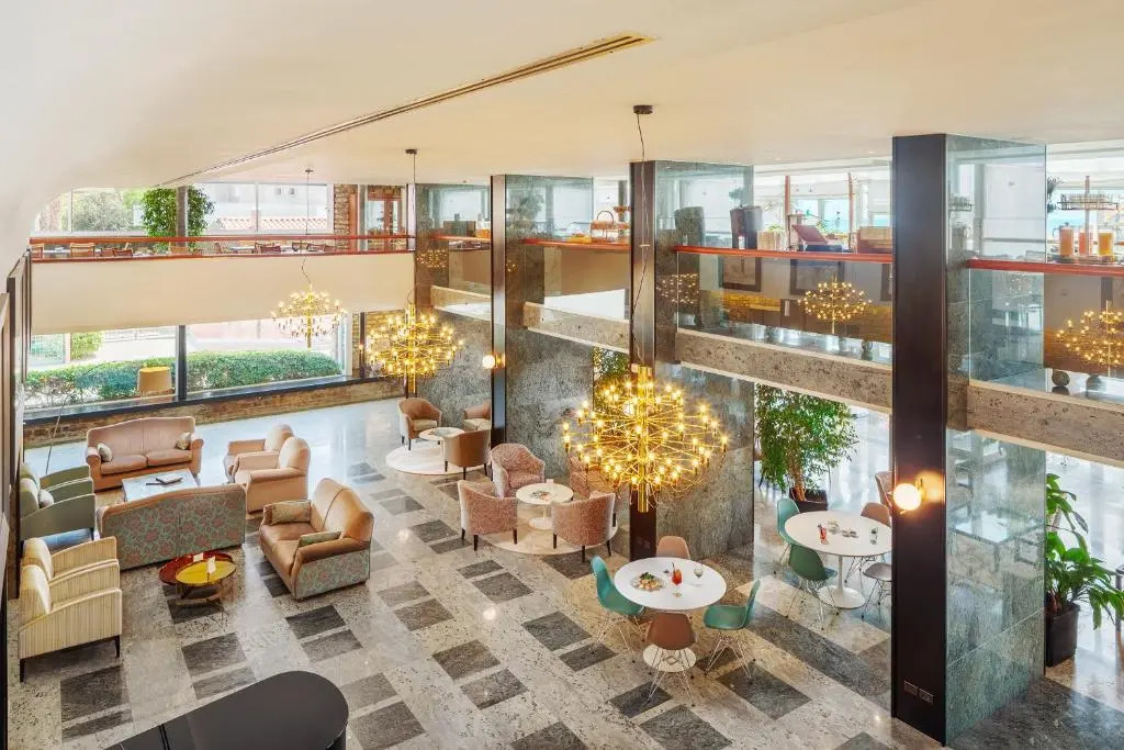 Hotel Excelsior