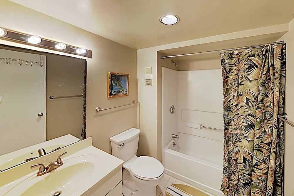 New Listing! Oceanfront Escape W/ Pool, Epic Views 3 Bedroom Condo