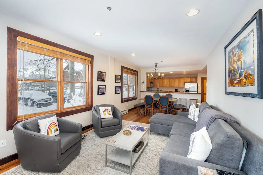 Bear Creek Lodge 112 2 Bedroom Condo by Alpine Lodging Telluride