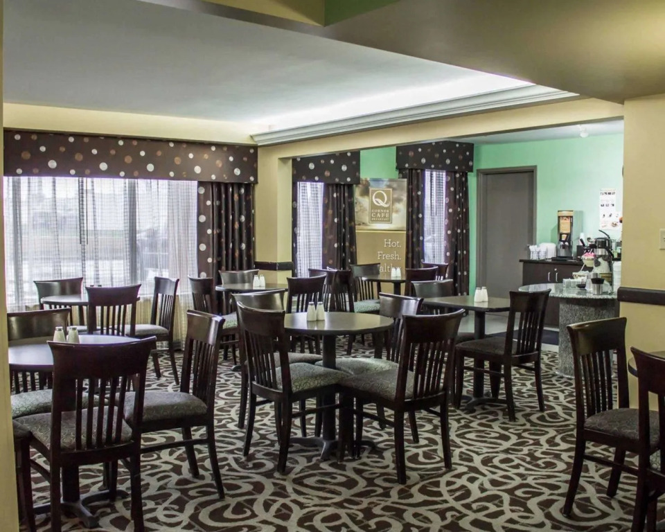 Copley Inn & Suites By OYO Akron OH