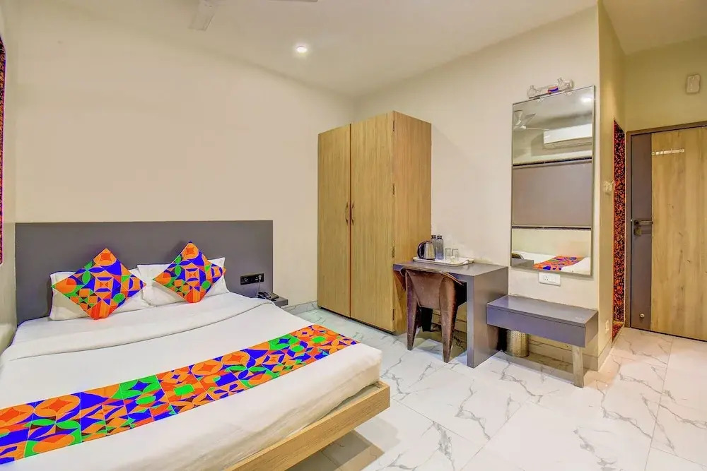 FabHotel Chhappan