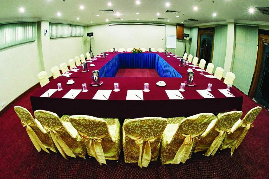M Suites Hotel