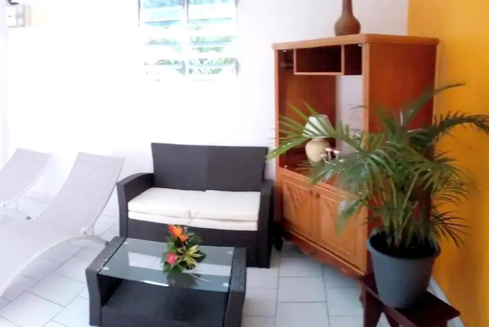 Apartment With one Bedroom in Le Gosier, With Enclosed Garden and Wifi - 3 km From the Beach