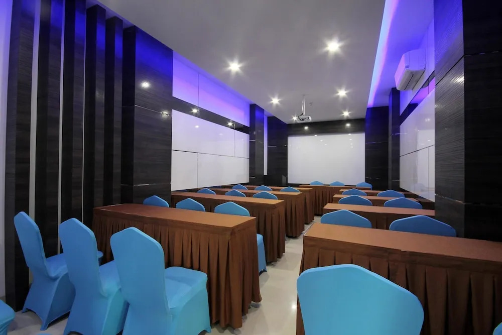 Sky Inn Express Hotel
