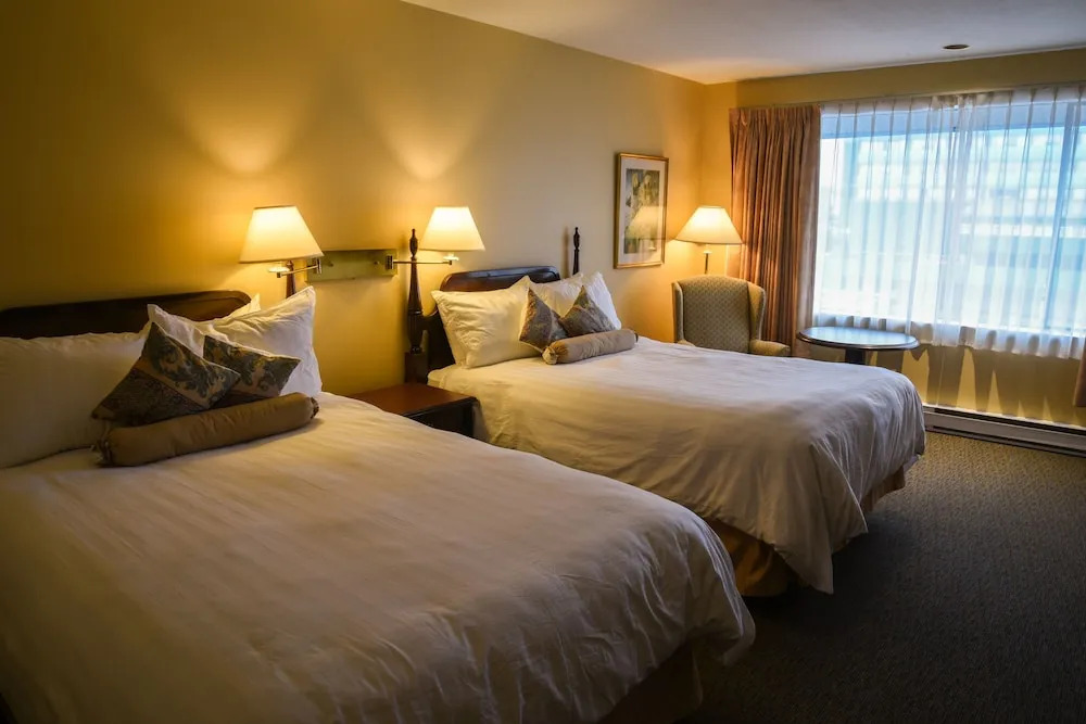 The Pacific Inn