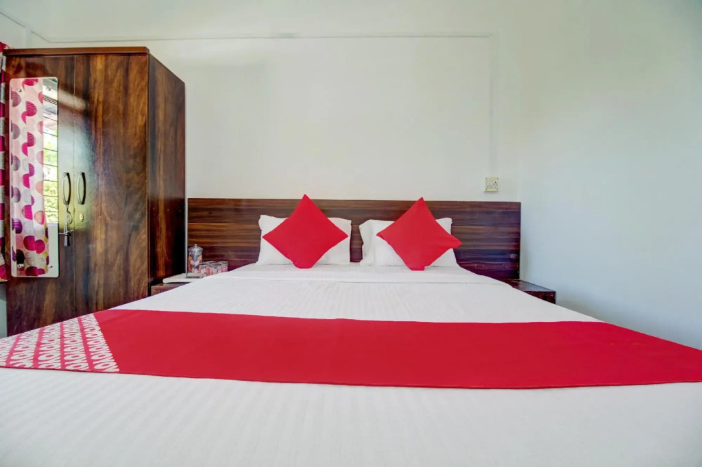 OYO 76721 Hotel MK
