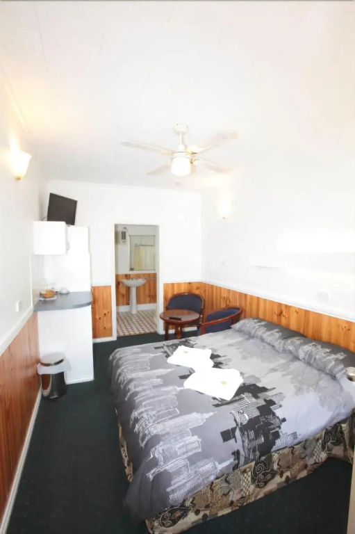 The Esplanade Motel