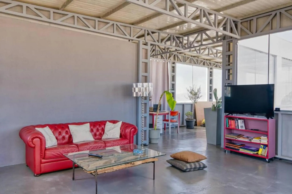Pristine penthouse with Parthenon view by the pool