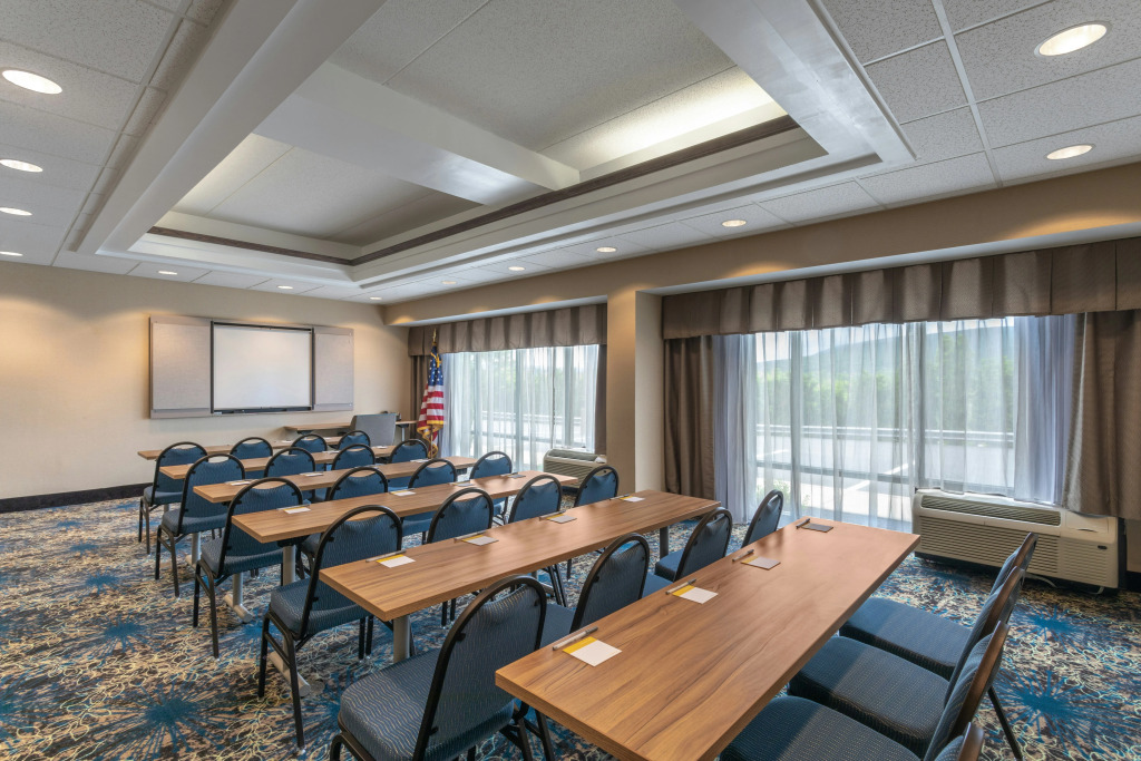 Hampton Inn Bedford