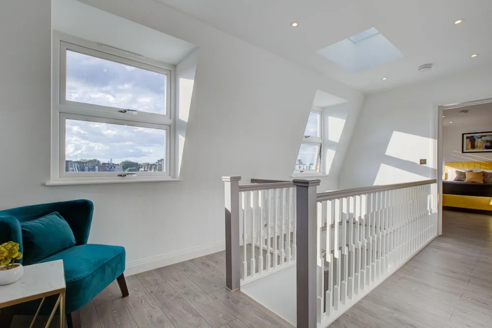 Contemporary 3-bed Apartment in Fulham, London