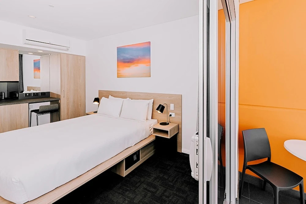Toms Court Hotel