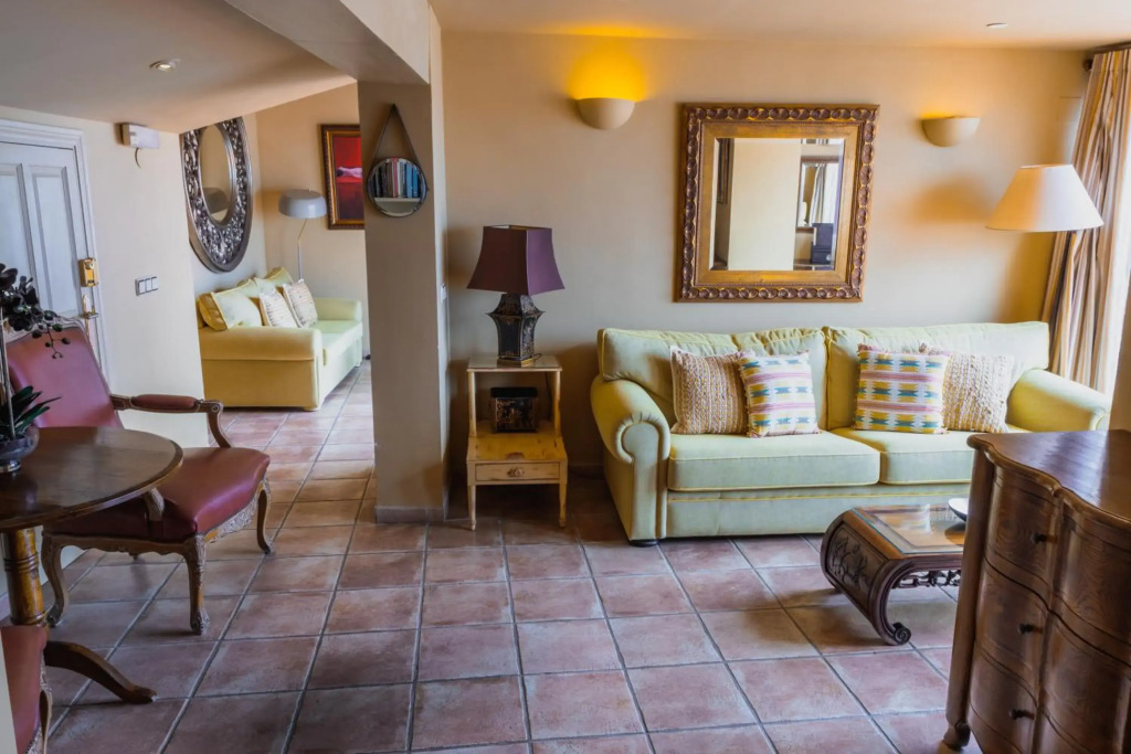 Hotel Carabeo