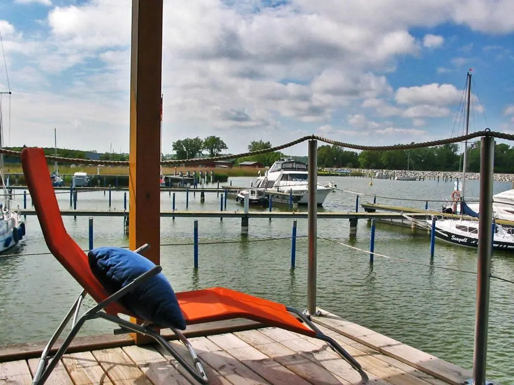 Neu renoviertes schwimmendes Ferienhaus Fischland in Barth