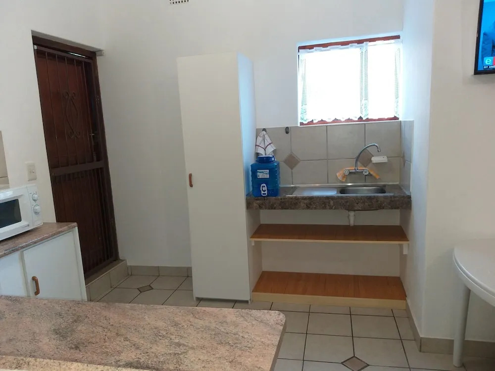 Dj'S B&B