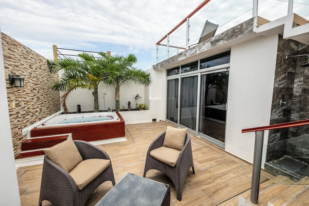 Penthouse Beach Holiday Private Jacuzzi Bbq Family Friendly Maid Service