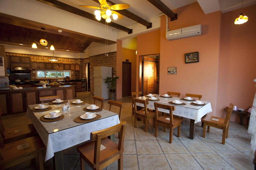 Cloudenjoy B & B
