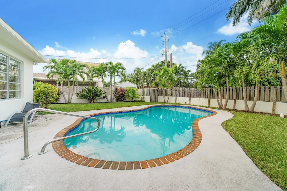 Unique Luxurious House Bright and Airy 4 BDR