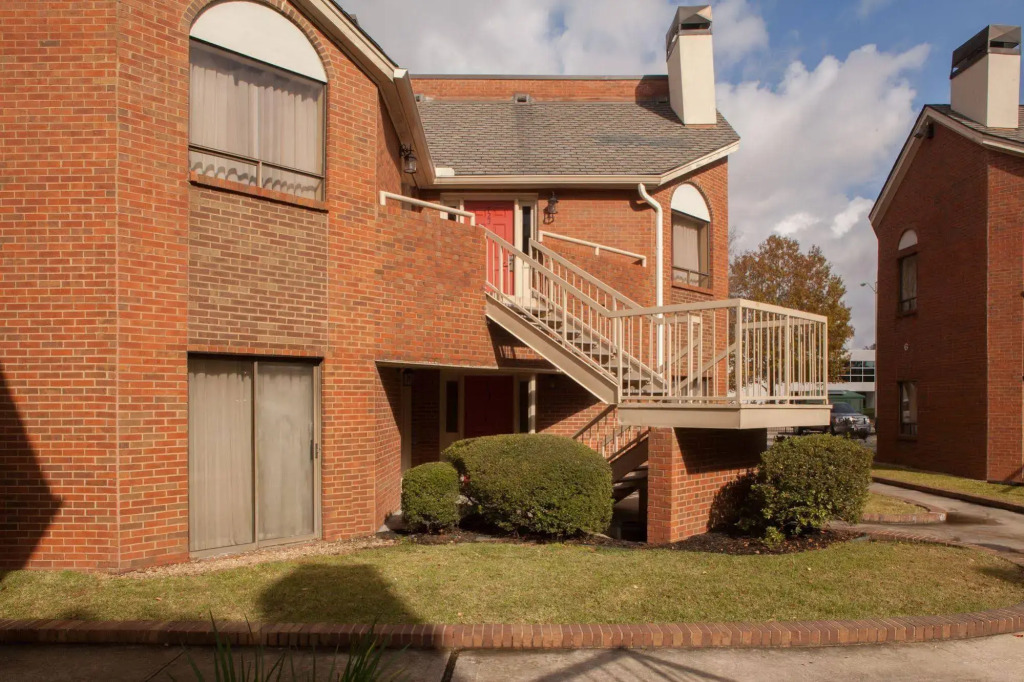 Cloverleaf Suites Baton Rouge