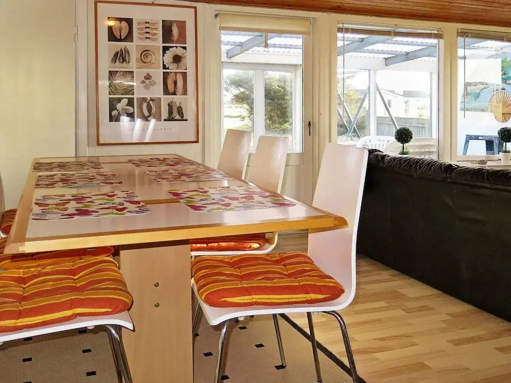 6 person holiday home in Harboøre