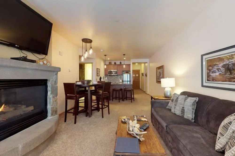 2 Bedroom Colorado Mountain Vacation Rental In River Run Village With Hot Tub Access And Walking Distance To Ski