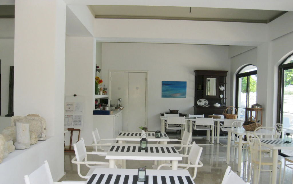 Apollon Resort