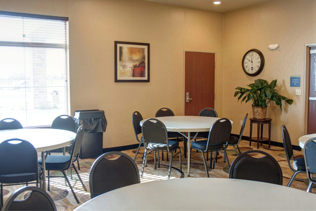 Cobblestone Hotel and Suites - Jefferson
