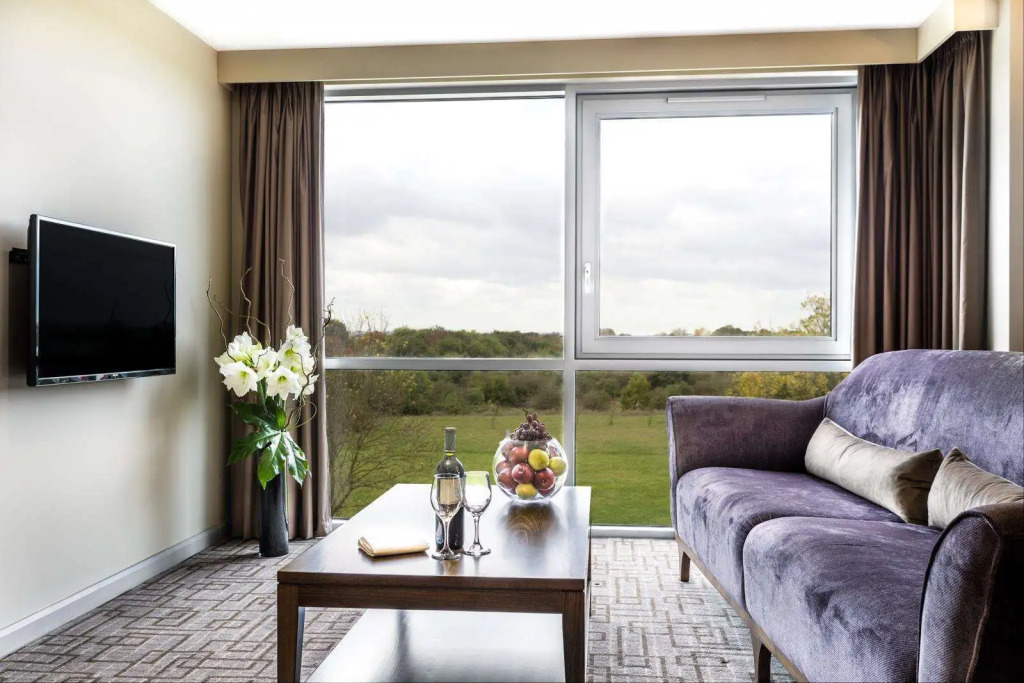 Heston Hyde Hotel