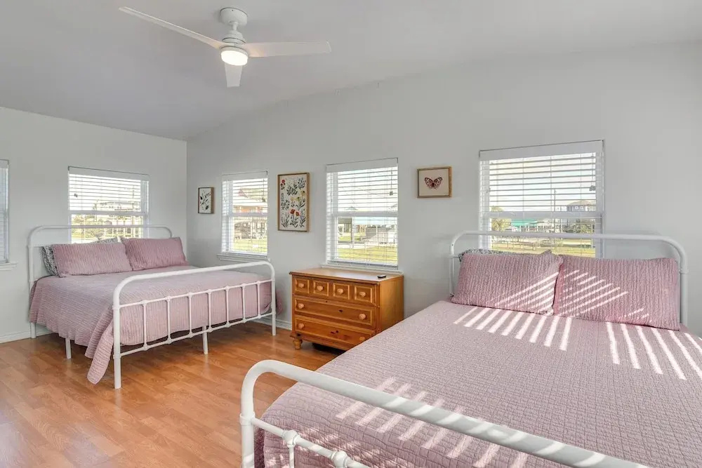 Steps to Sea! Crystal Beach Home w/ Furnished Deck