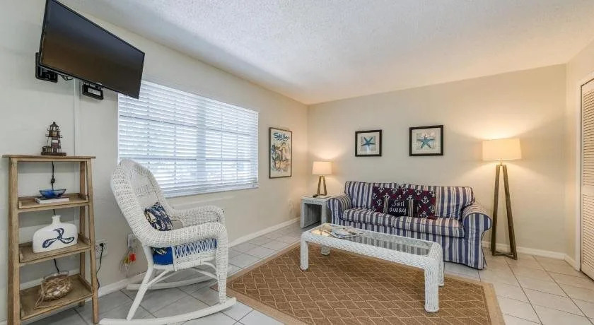 Tarpon Tale Inn
