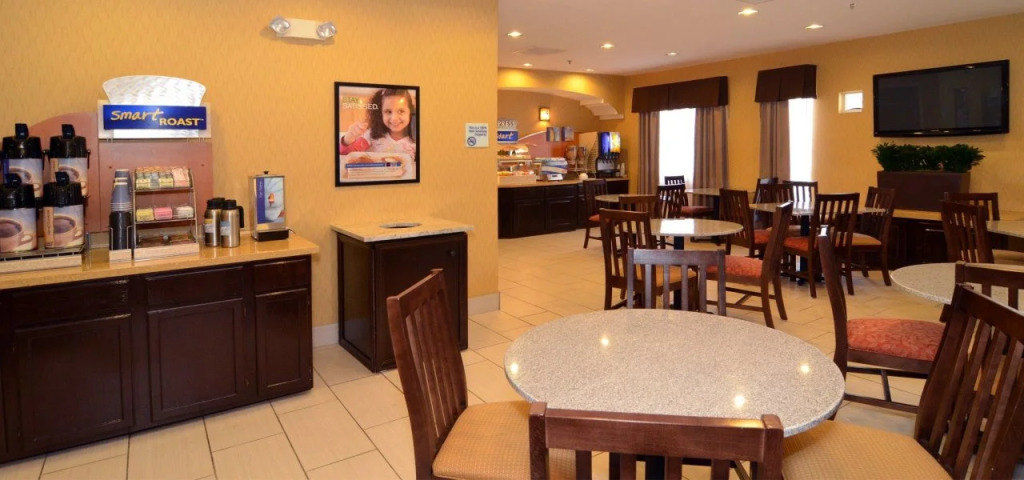 Quality Inn & Suites San Antonio Airport - Stone Oak