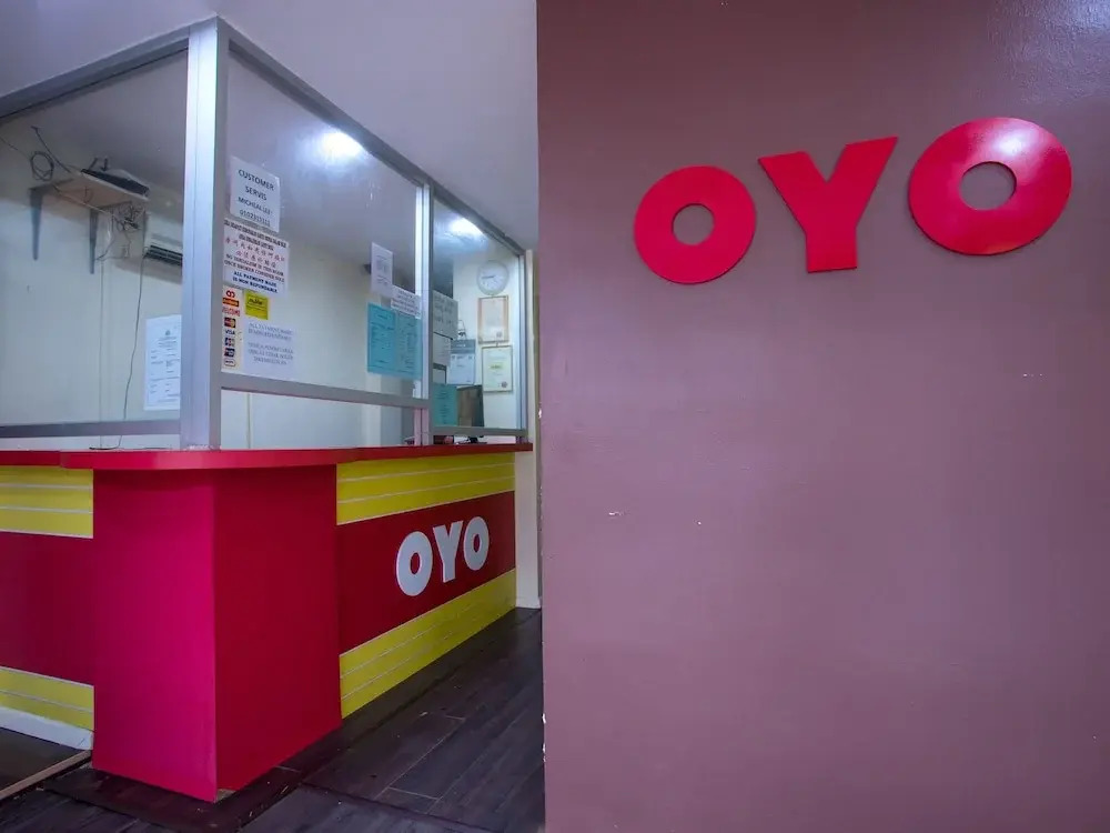 OYO 90281 Hotel Taj