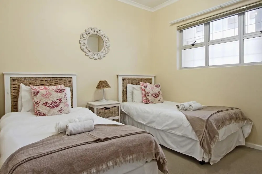 Berkeley Square Apartment