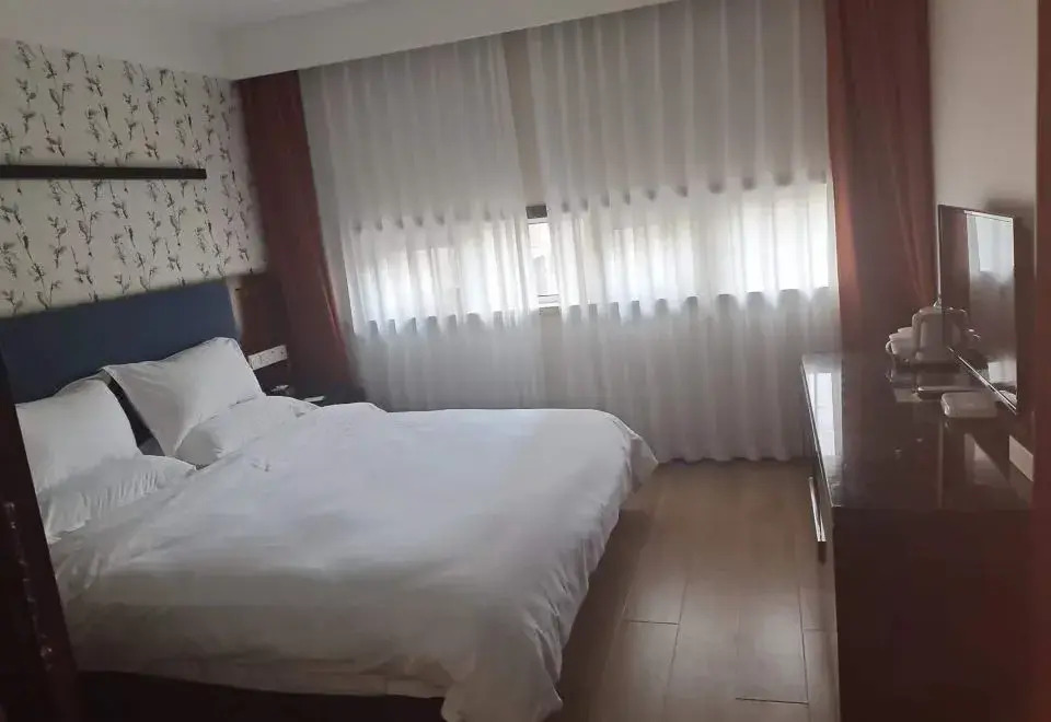 Tianjin Jinting Yuhua Hotel